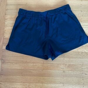 Lululemon cinchable waist 3.5” short black sz XL